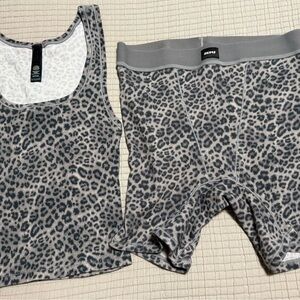 SKIMS Black and Gray Leopard Print Pajama Set